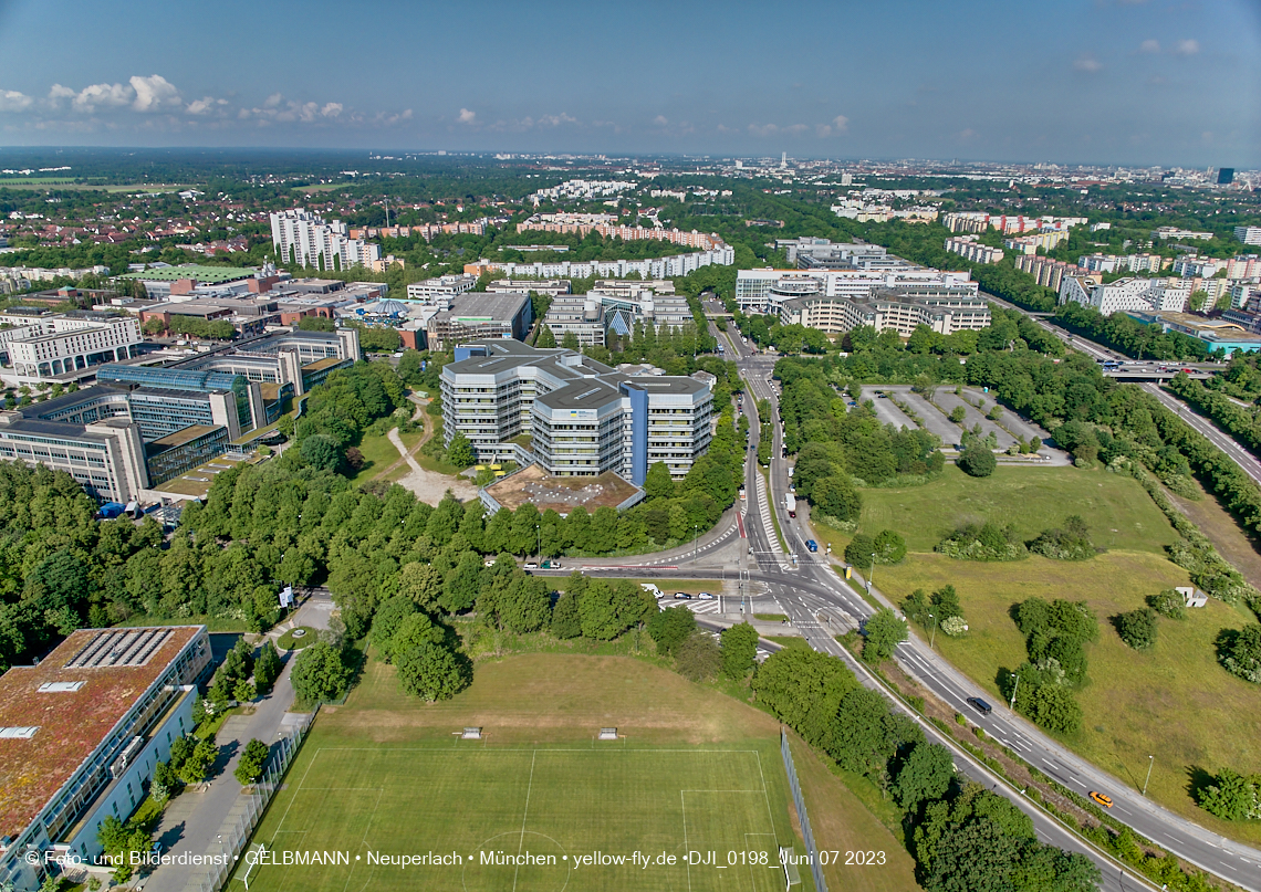 07.06.2023 - Perlach Plaza, PEP, Rentenversicherung, Wohnring, WACKER-Chemie in Neuperlach 07.06.2023 - Perlach Plaza, PEP, Rentenversicherung, Wohnring, WACKER-Chemie in Neuperlach